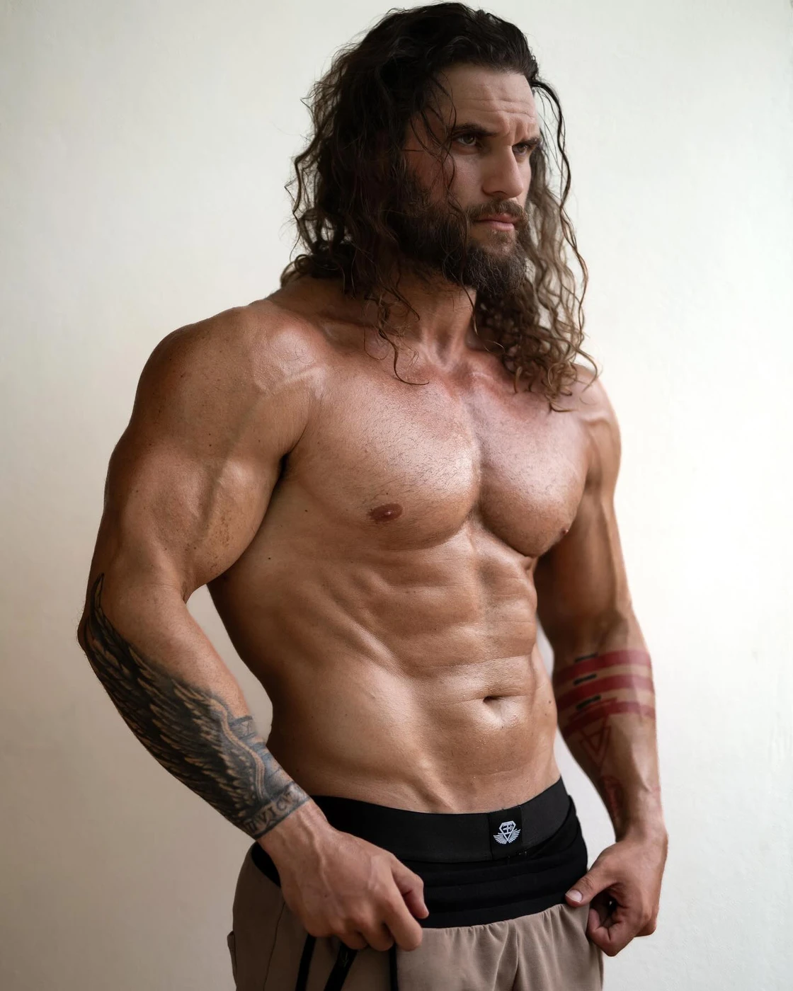 Tavi Castro